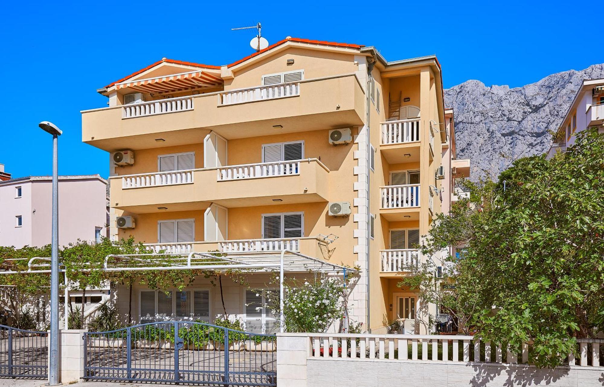 Apartments Ivica Makarska Exteriör bild