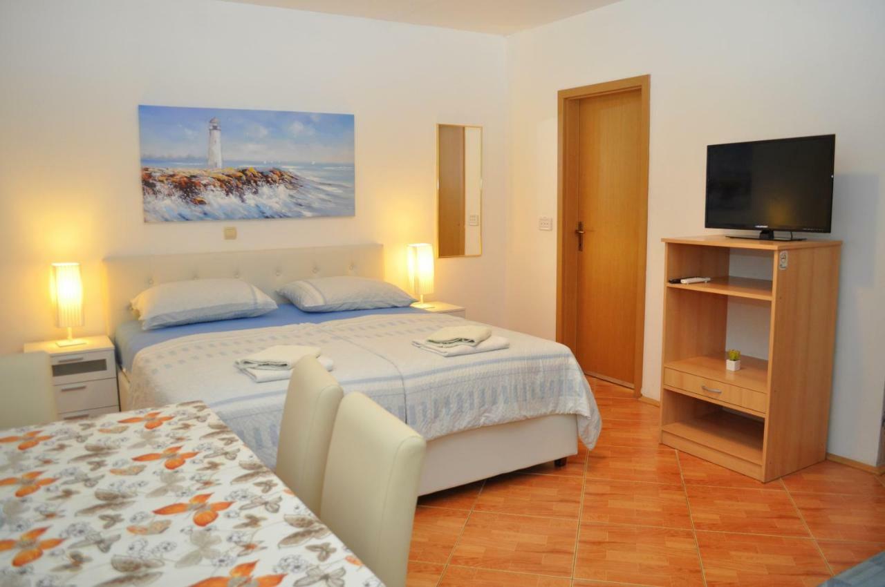 Apartments Ivica Makarska Exteriör bild
